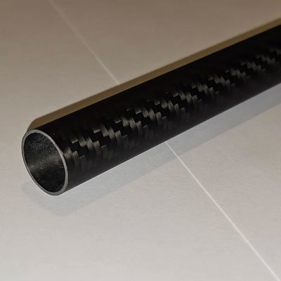 Roll Wrapped Carbon Fiber Tube with T700 Equivalent Carbon Fiber for High Strength-to-Weight Ratio and Thermal Stability